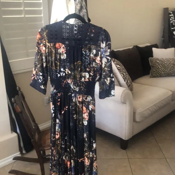 Black maxi dress by Jade - Picture 2 of 3